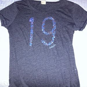 Small hollister t-shirt